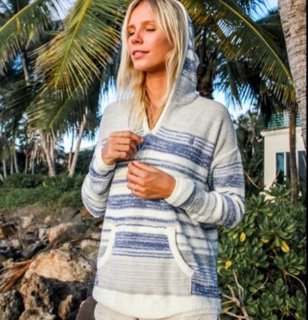 LIRA Baja Pina Sweater Top Hoodie Boho Surfer Beach Retro Y2K Coastal Poncho L